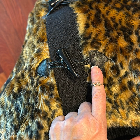 Vintage Forever 21 Faux Cheetah Leopard Fur Hoodie Vest - Picture 14 of 17